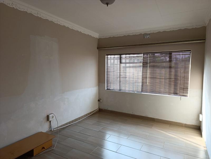 4 Bedroom Property for Sale in Middelburg Eastern Cape